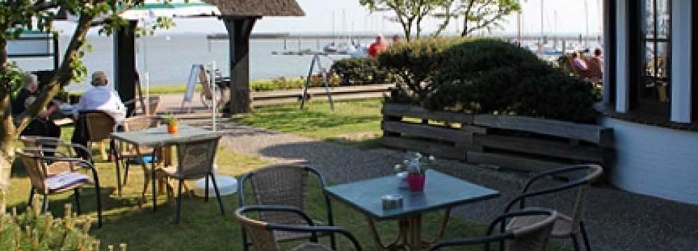 Ostfriesische Teestube am Hafen  in Langeoog