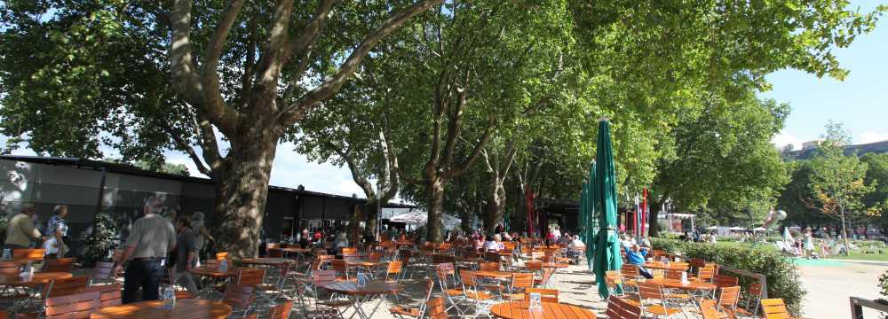 Knigsbacher Biergarten am Deutschen Eck in Koblenz