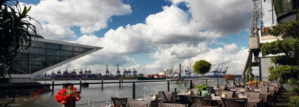 am kai | restaurant. seafood. drinks. elbblick in Hamburg