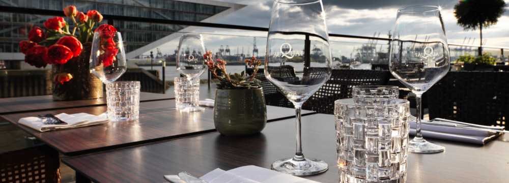 am kai | restaurant. seafood. drinks. elbblick in Hamburg