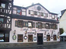 Zum Schwarzen Kreuz - Restaurant-Hotel in Altenahr